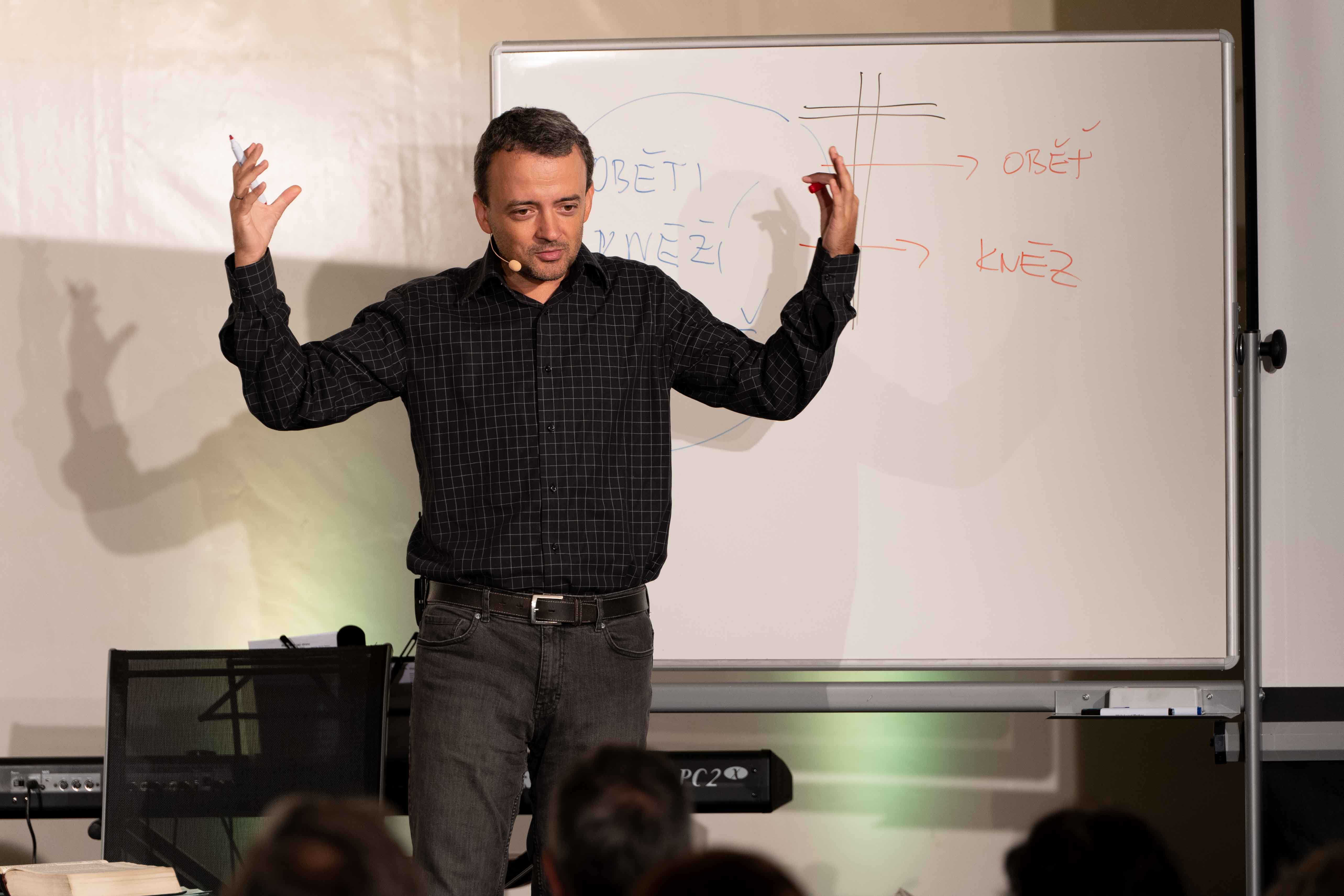 Téměř dvě stovky lidí se sešly na Biblickém týdnu.