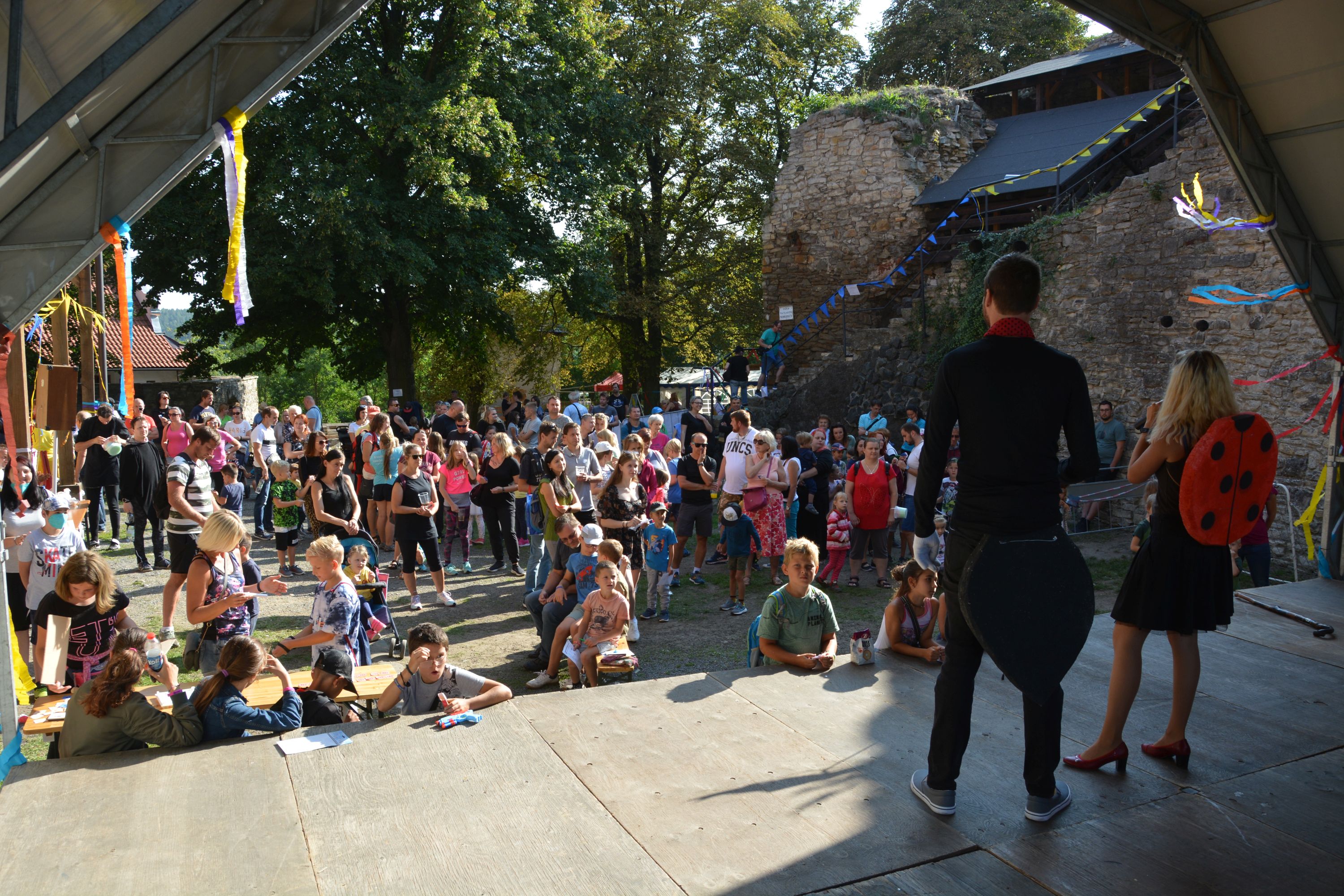 Polámal se mraveneček…