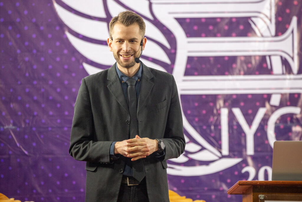 Mission Camp – Navždy v dlaních